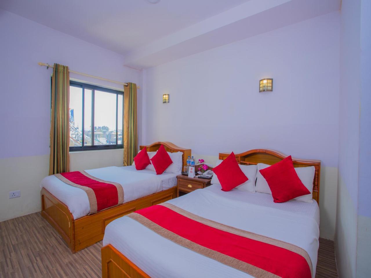 Oyo 255 White Zambala Hotel Катманду Екстериор снимка