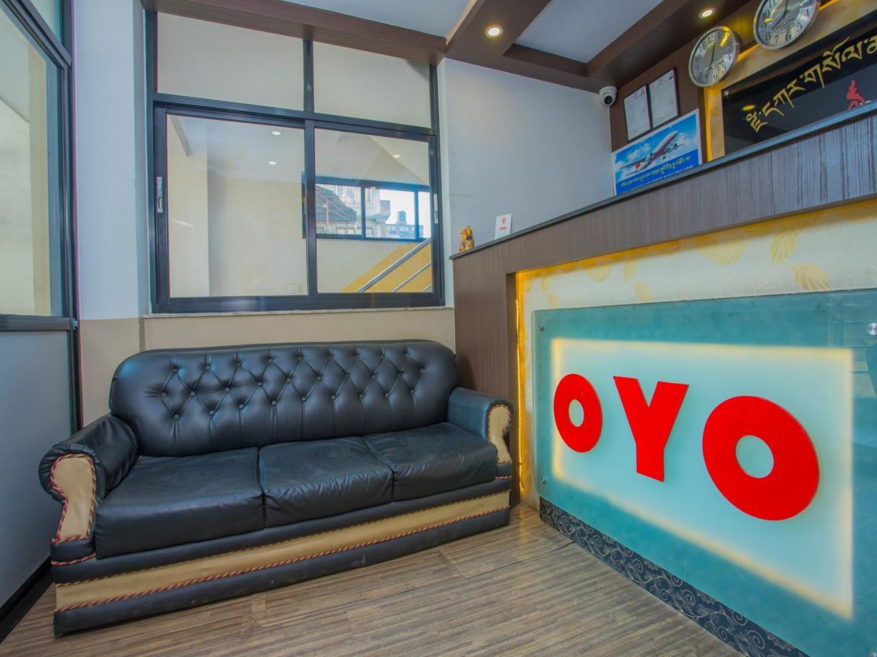 Oyo 255 White Zambala Hotel Катманду Екстериор снимка