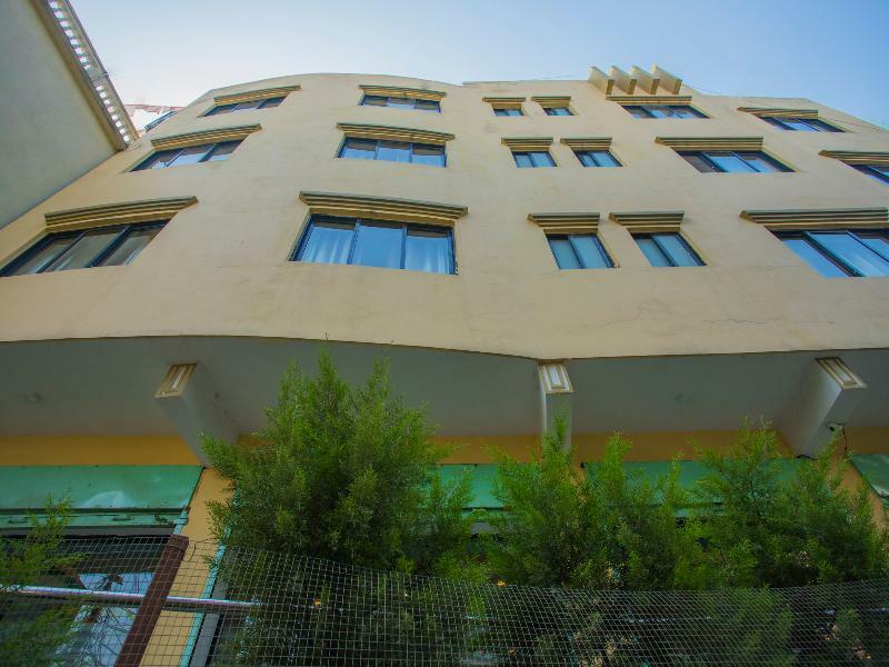 Oyo 255 White Zambala Hotel Катманду Екстериор снимка