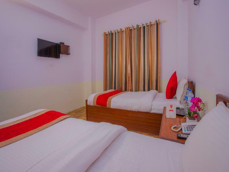 Oyo 255 White Zambala Hotel Катманду Екстериор снимка